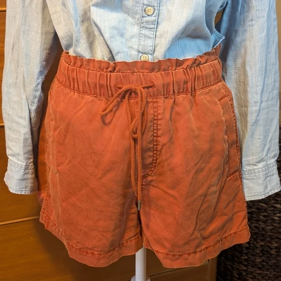 Loft Pull On Paperbag Style Casual Shorts - Picture 3 of 10